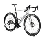 Colnago C72 Disc 2026 carbon road race bike with Shimano Dura Ace Di2 and ENVE SES 4.5 wheels, shown in studio setting.