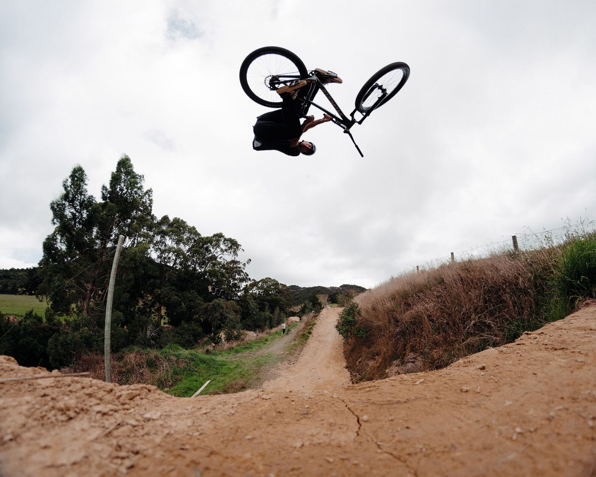 DT Swiss 370 Classic front 110 x 20 mm, 32 hole, black