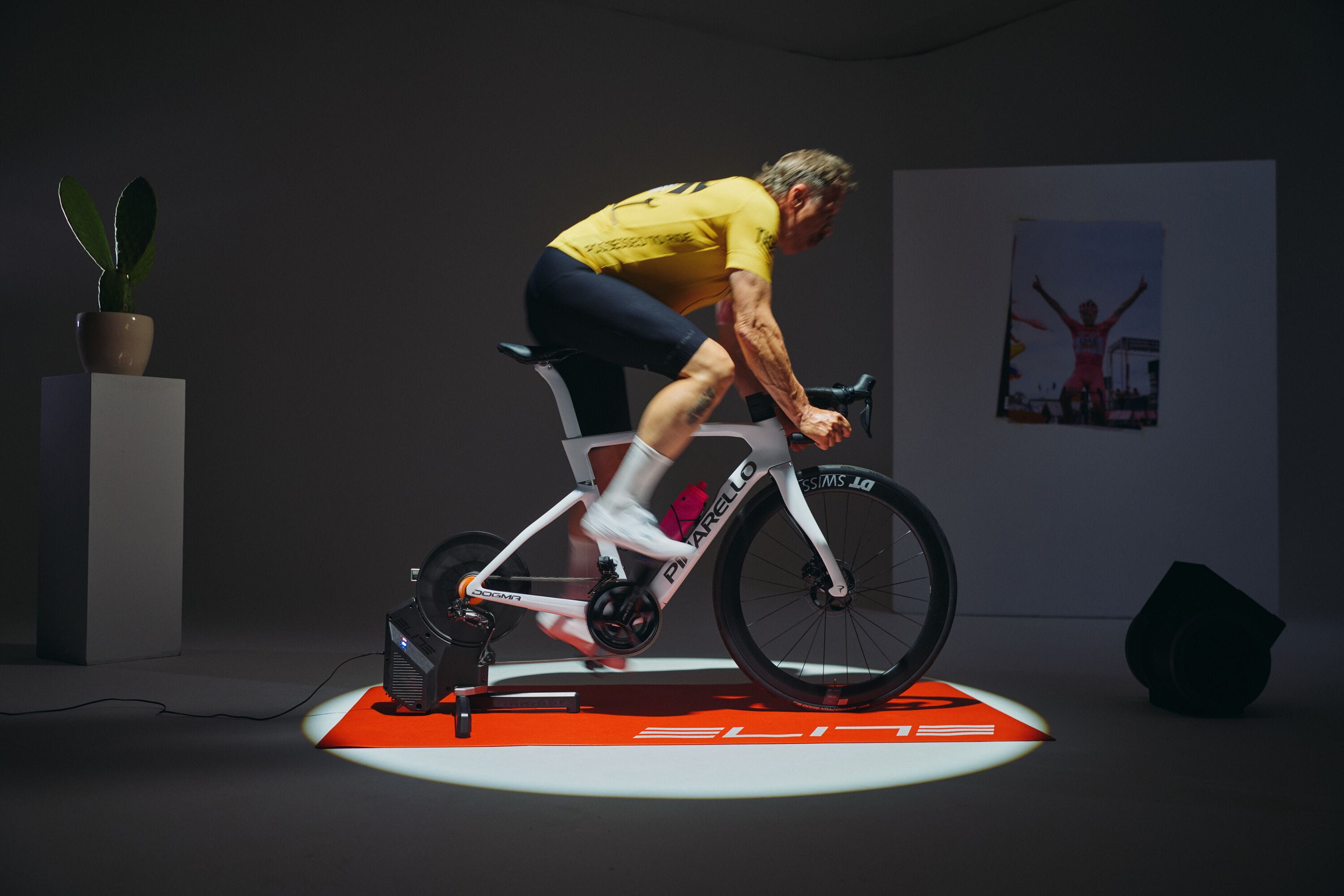 Elite Rivo FE-C mag trainer with Wi-Fi, includes Zwift Cog and Click 2