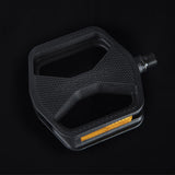 Look Geo City Pedals for bikes, durable urban platform pedals with multi-grip system, shown in black with textured surface.