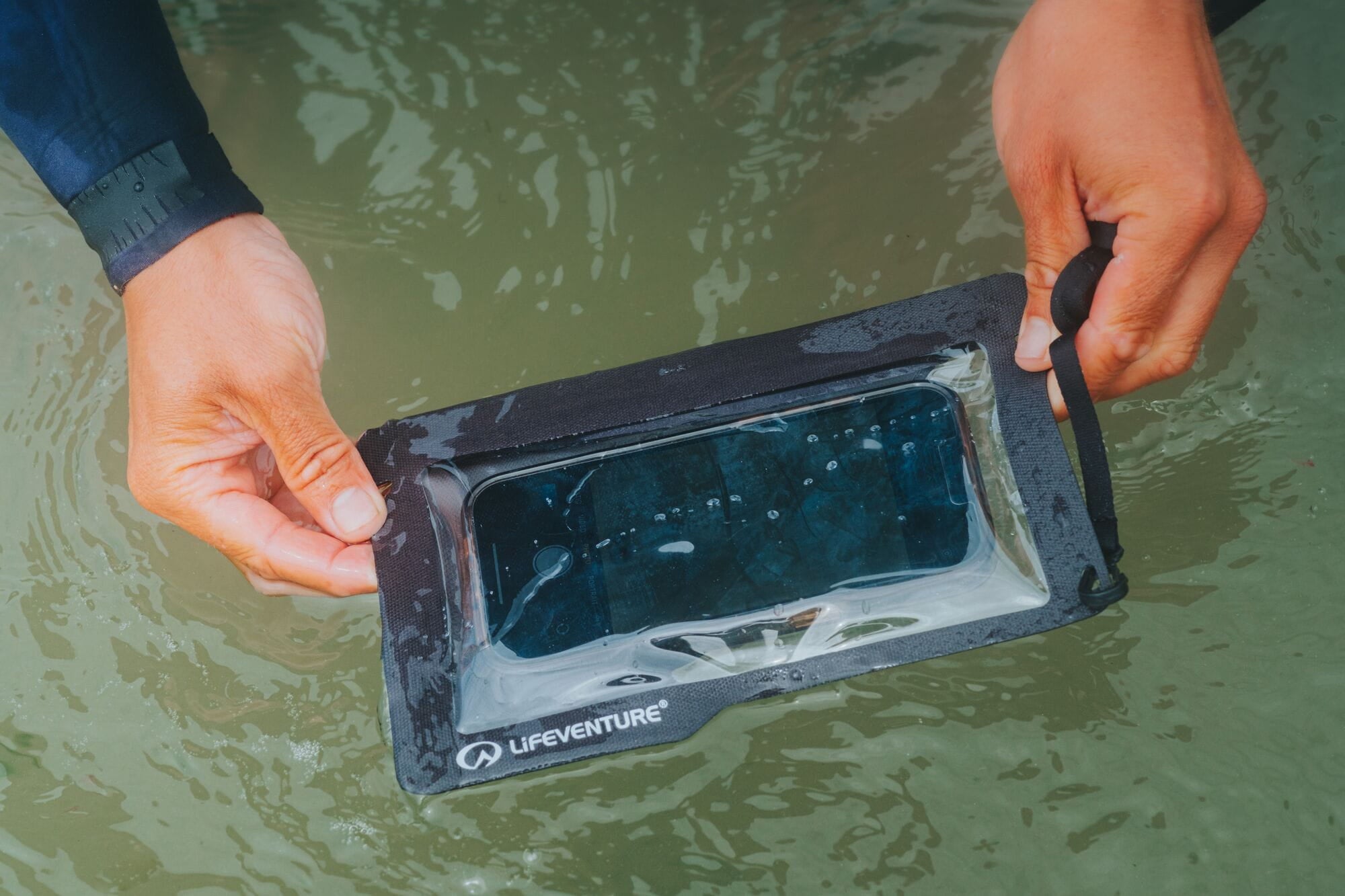 Lifeventure Waterproof Phone Case Plus, Grey