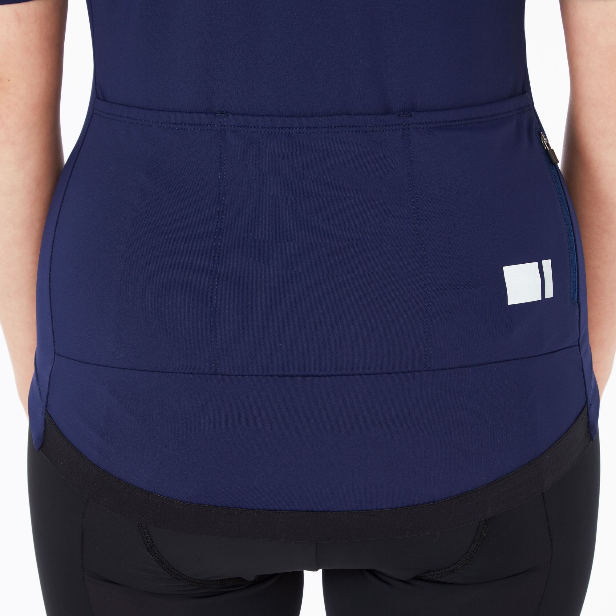 Madison Flux women's navy short sleeve cycling jersey with pockets, size 6, made of lightweight, breathable fabric.