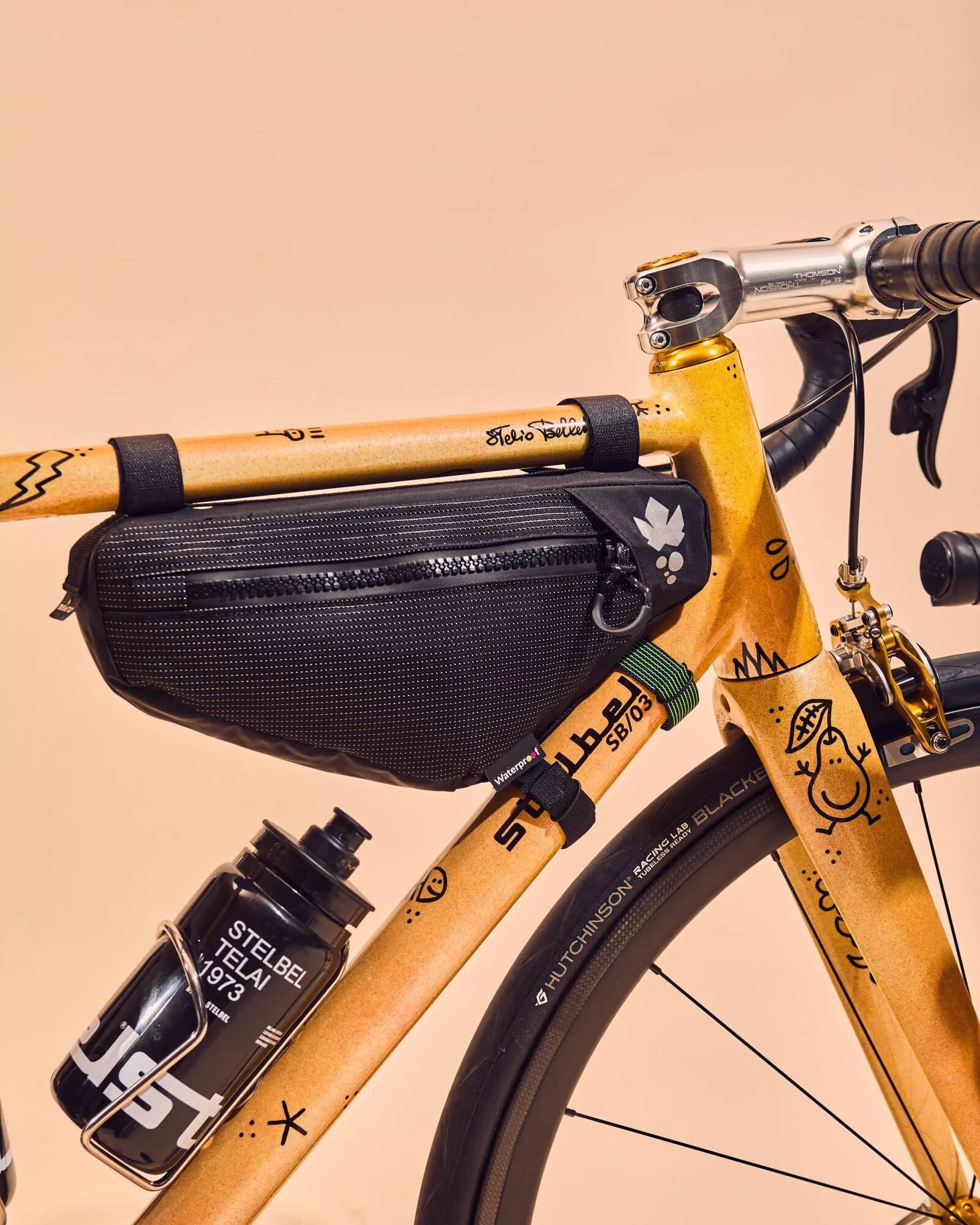 Miss Grape Internode 2 Road waterproof frame bag for road and gravel bikes, shown in black with 2-liter capacity.
