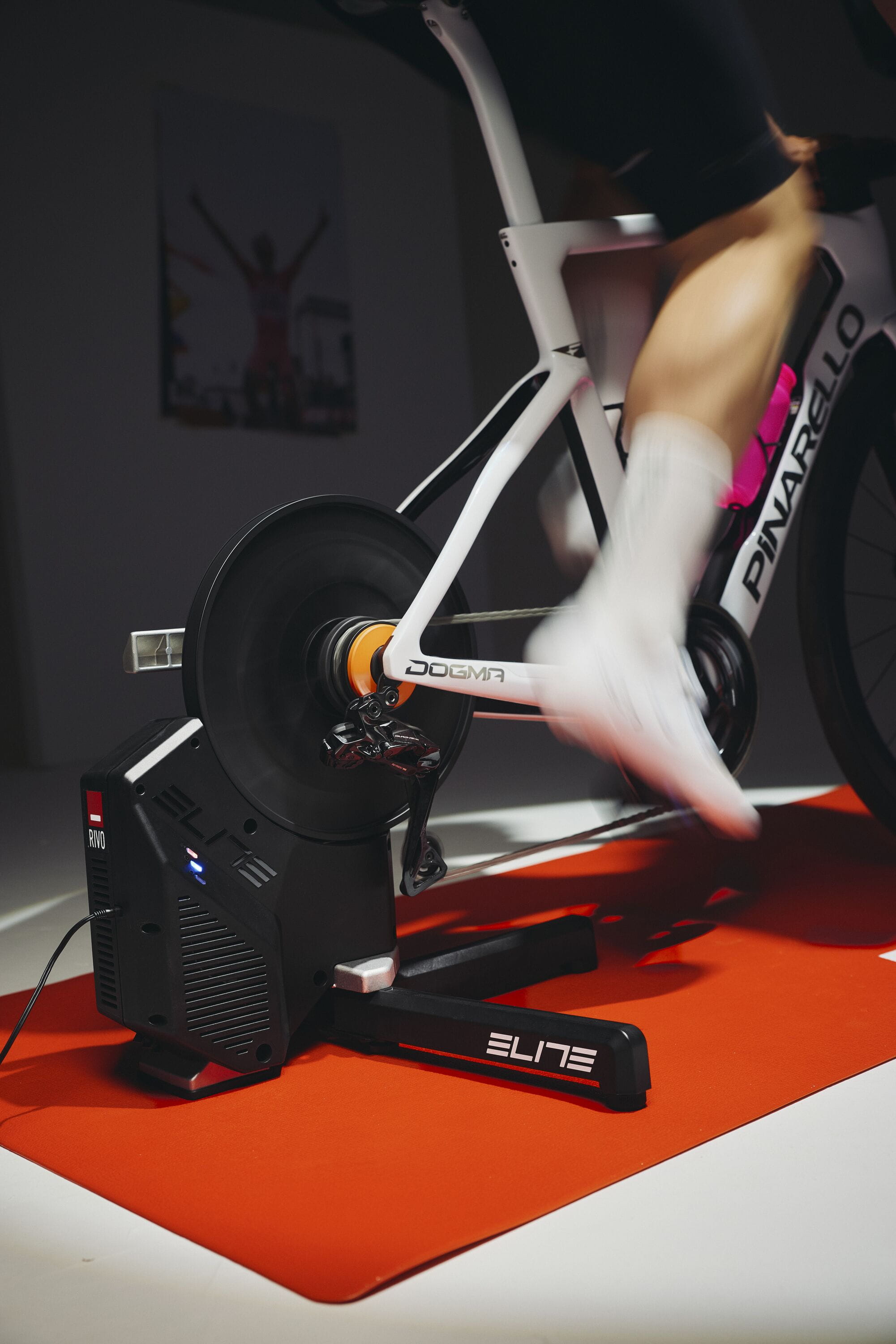Elite Rivo FE-C mag trainer with Wi-Fi, includes Zwift Cog and Click 2