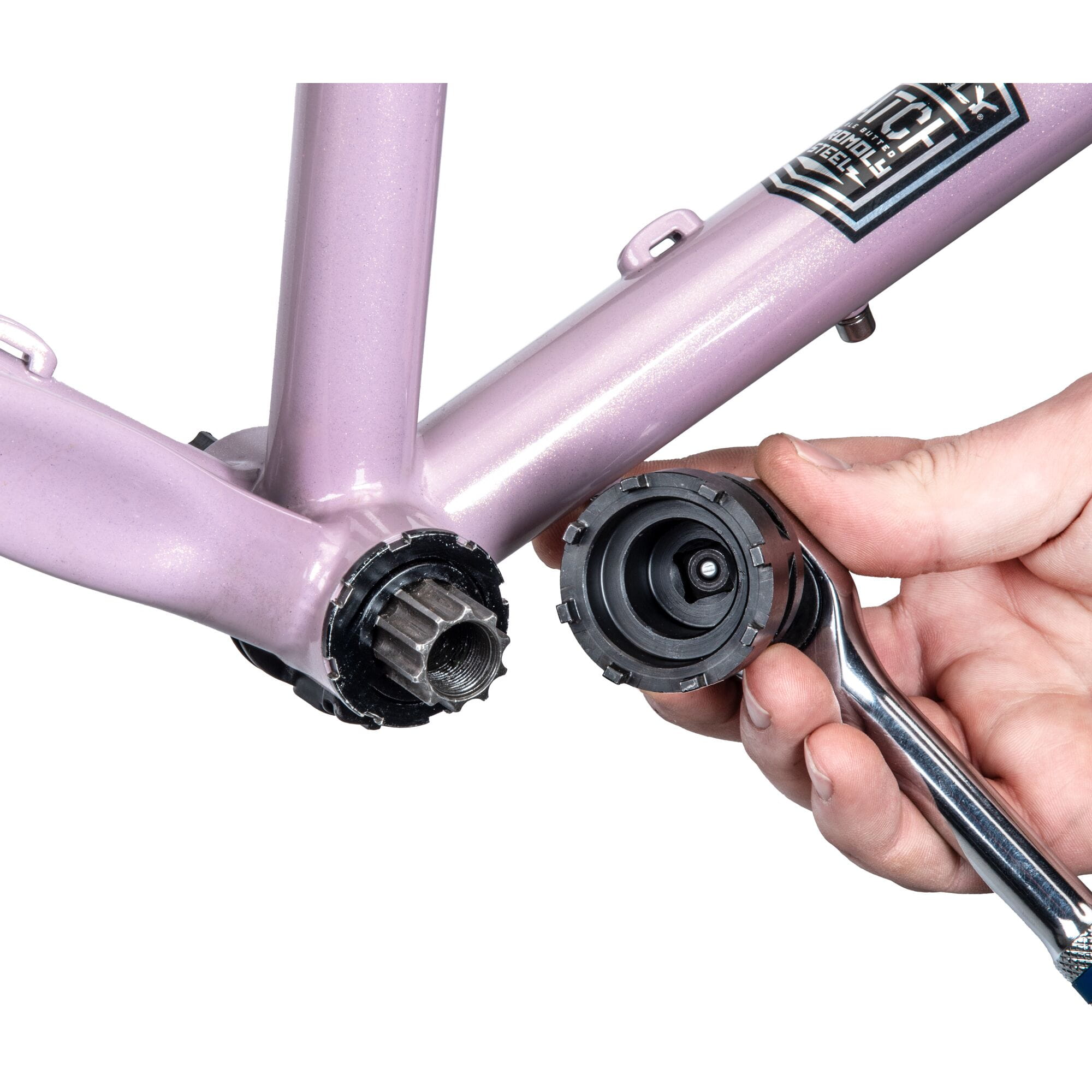 Park Tool BBT-118 heavy-duty steel bottom bracket tool for Shimano Octalink and ISIS bottom brackets, used in bike workshop maintenance.