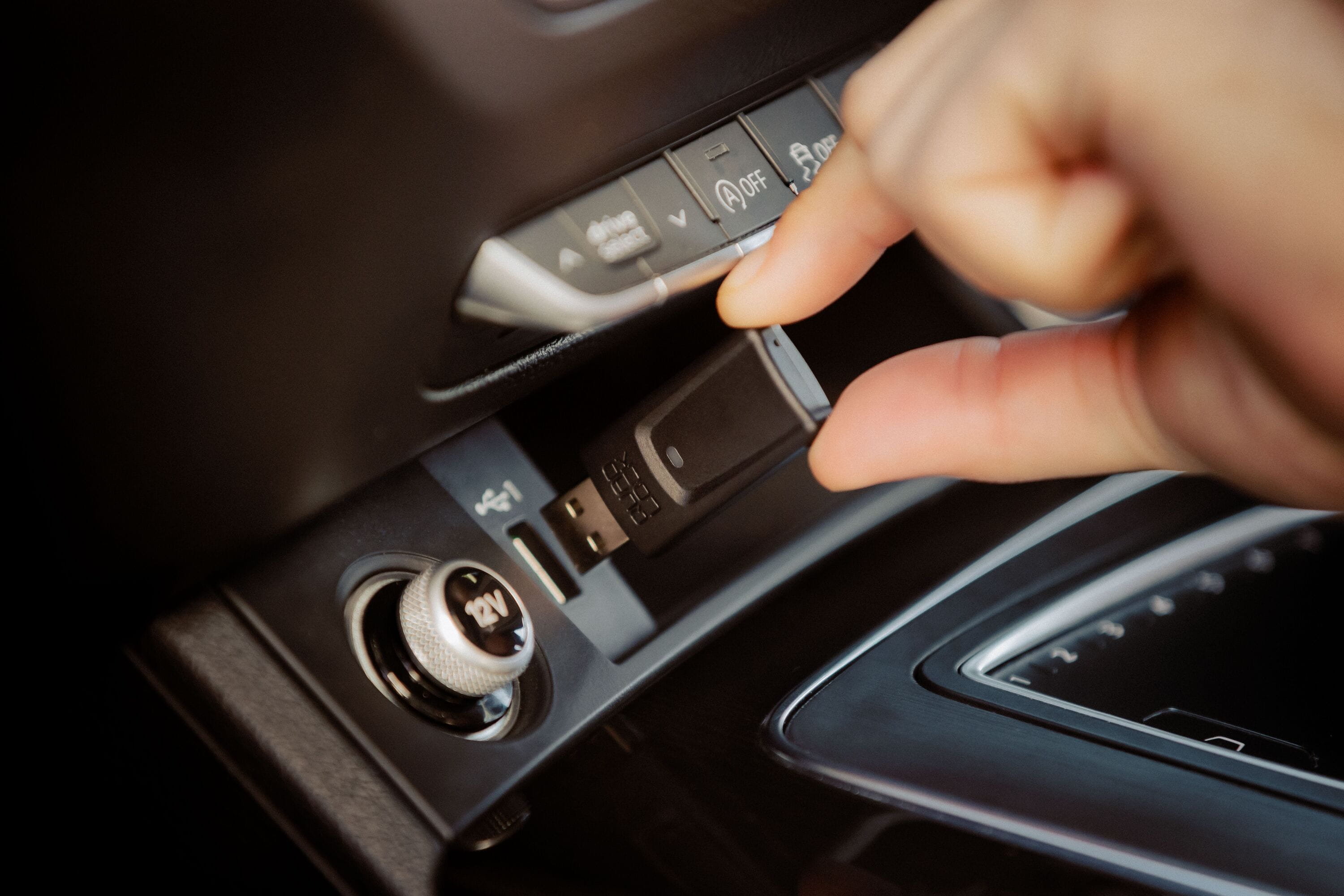 Quad Lock Accessory Wireless Carplay Mini