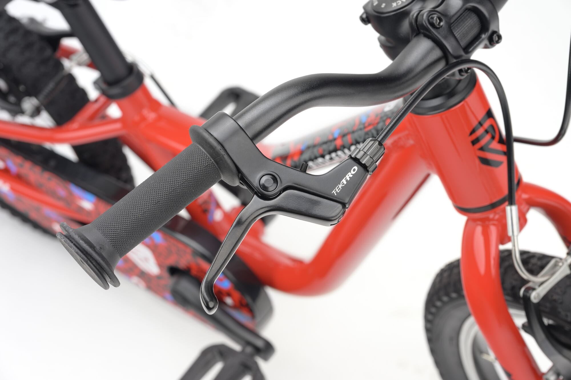 Red Ridgeback MX16 kids bike with 16-inch wheels, adjustable frame, suitable for children aged 3.5 to 6 years, detailed view.