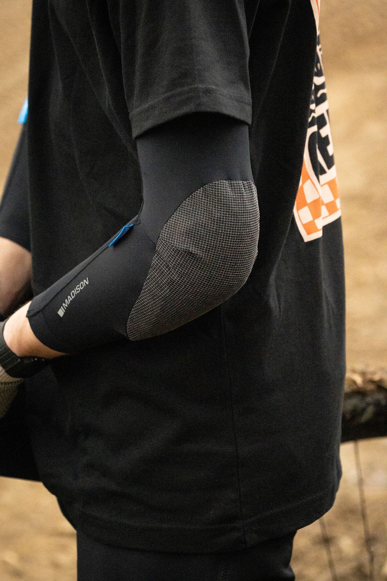 Madison Flux Ultra Light Level 1 RHEON mountain bike elbow pad set with protective padding and adjustable straps