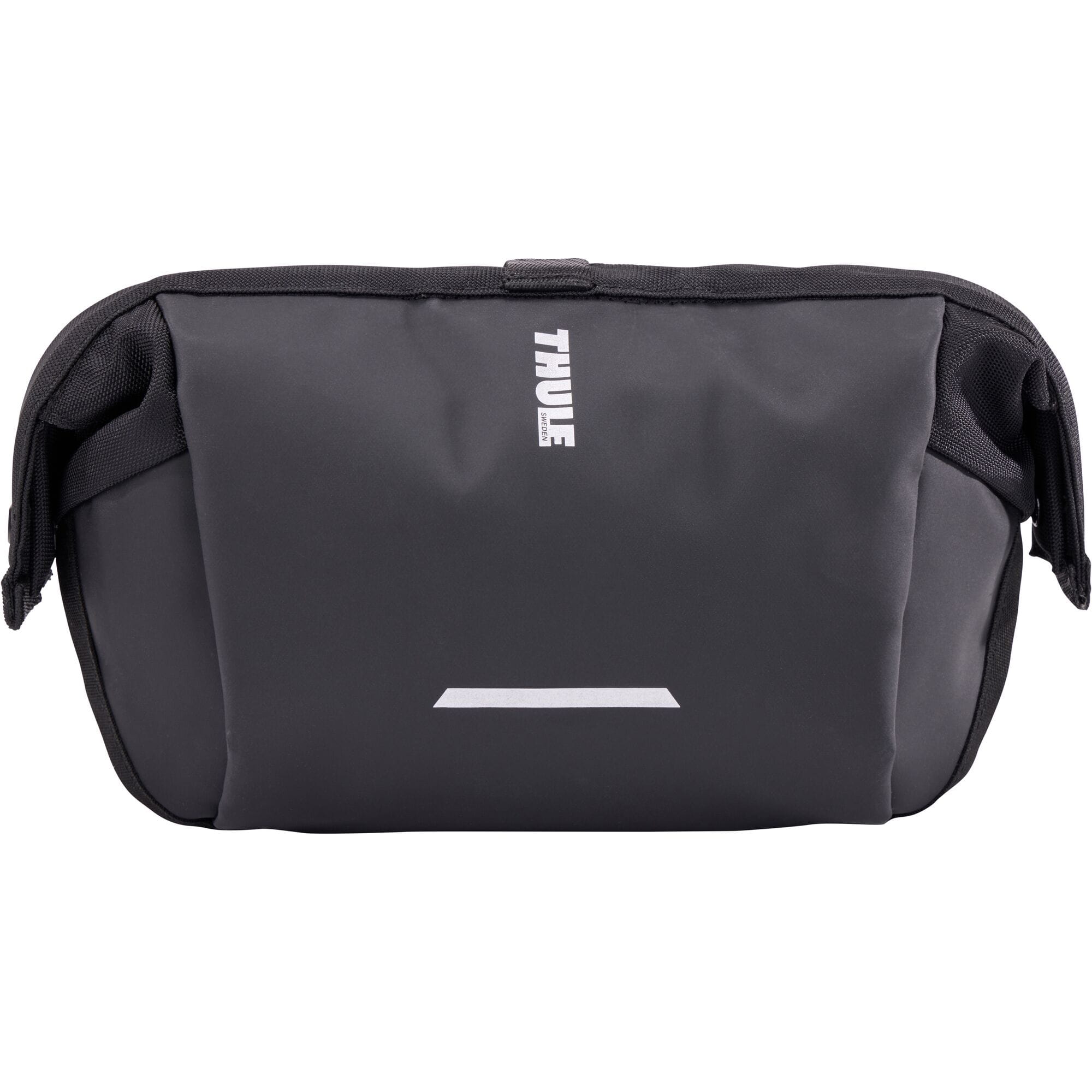Thule Chasm 2L handlebar bag with removable pouch, water-resistant design, and bike accessories for outdoor cycling adventures.