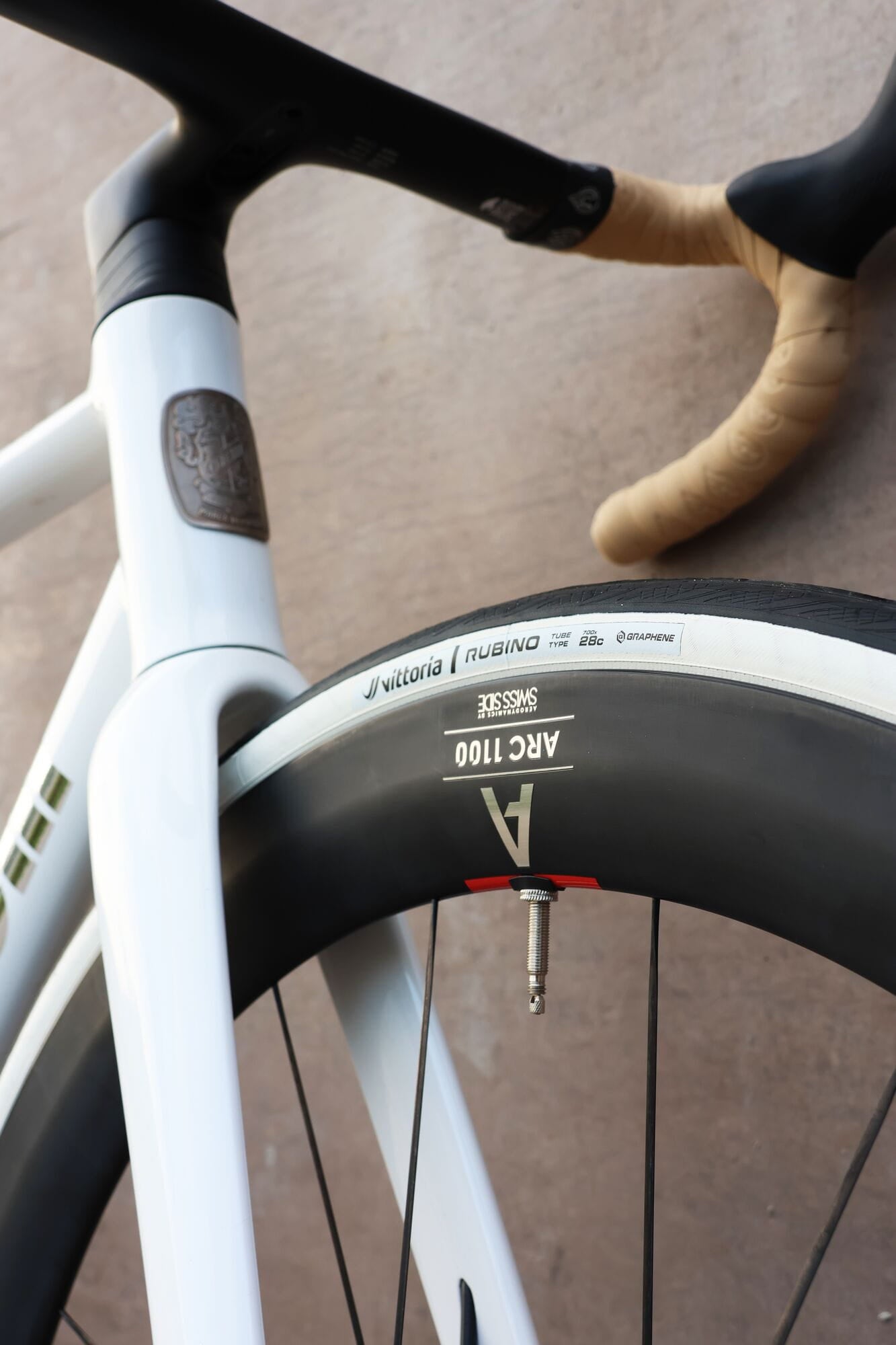Vittoria Rubino V 700x28c Fold Black White G2.0 Tyre